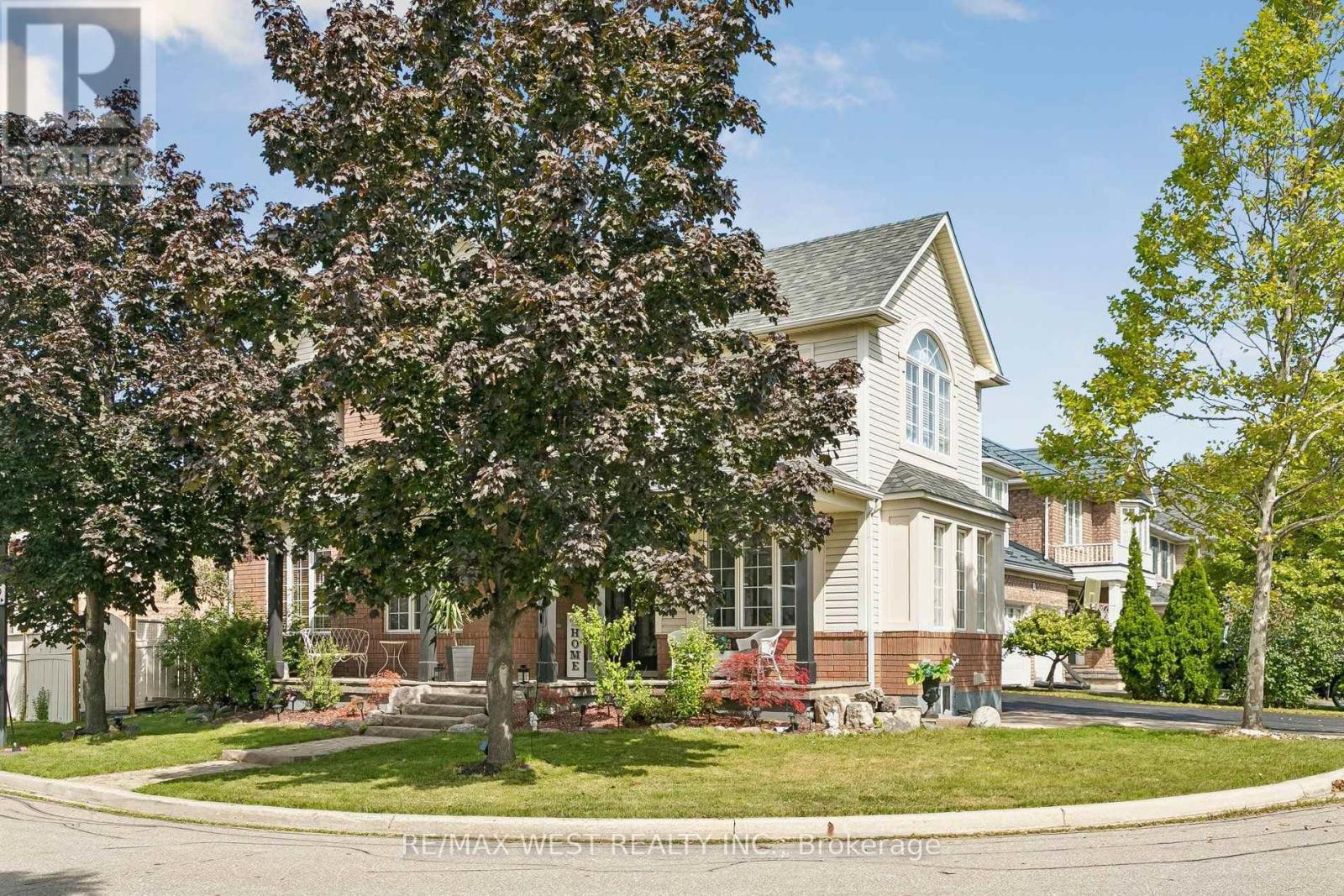 737 Turrell Crescent, Milton, Ontario  L9T 5L4 - Photo 2 - W13764902