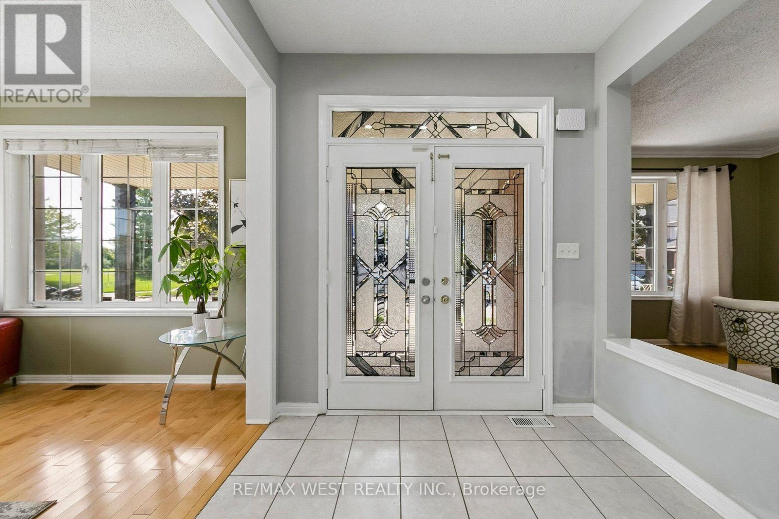 737 Turrell Crescent, Milton, Ontario  L9T 5L4 - Photo 9 - W13764902