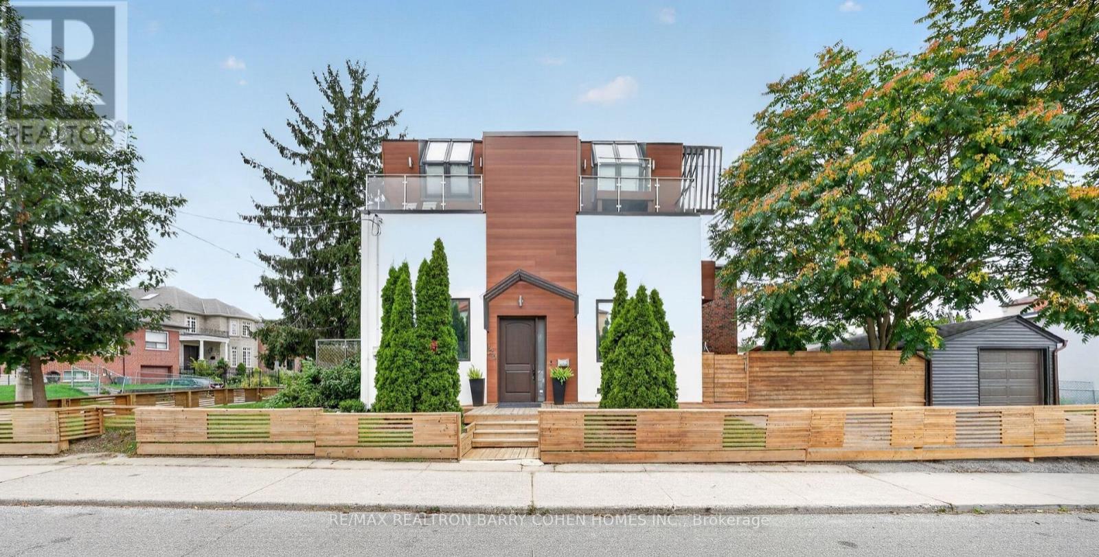 120 Hope Street, Toronto, Ontario  M6E 1K1 - Photo 2 - W13764908