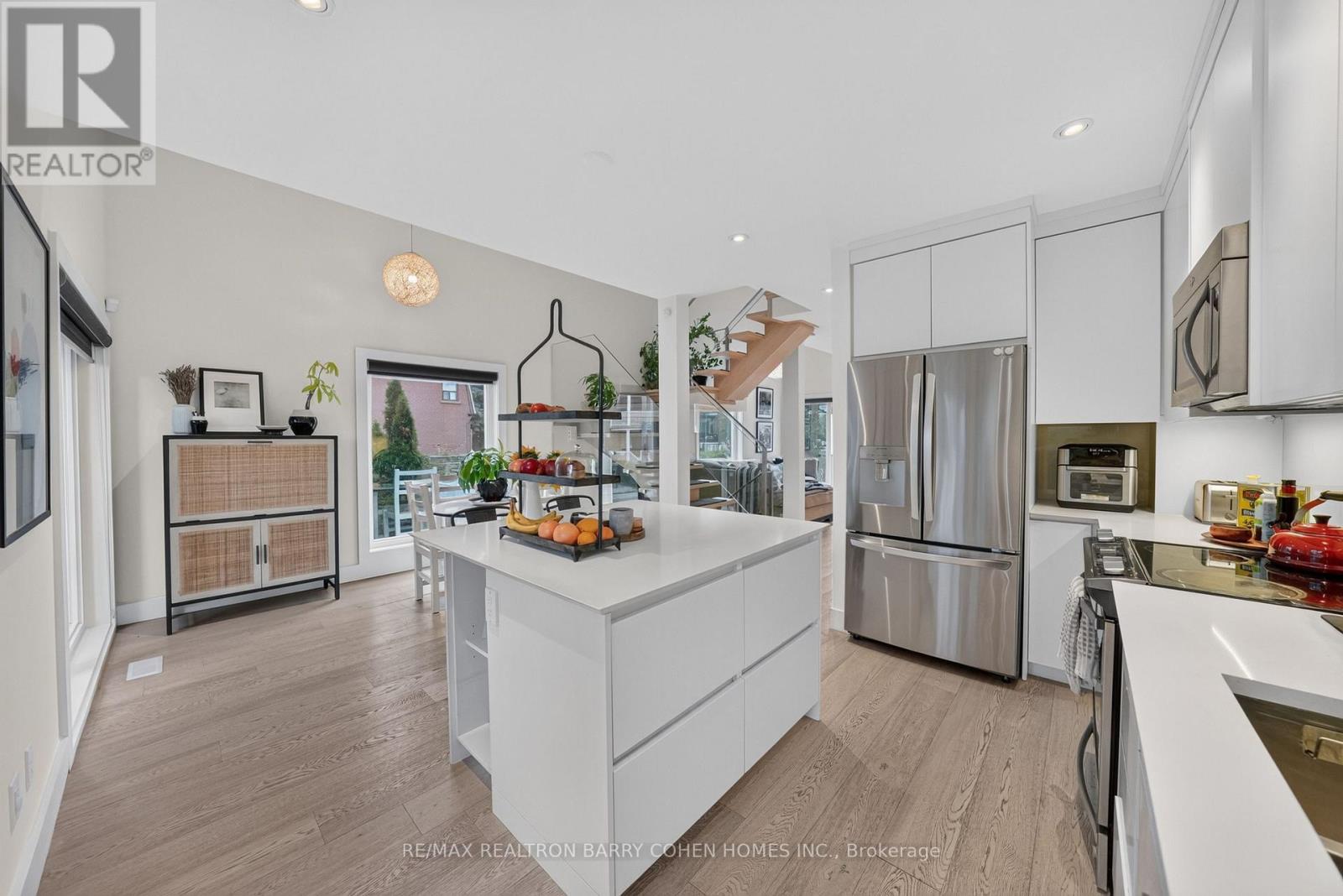 120 Hope Street, Toronto, Ontario  M6E 1K1 - Photo 9 - W13764908