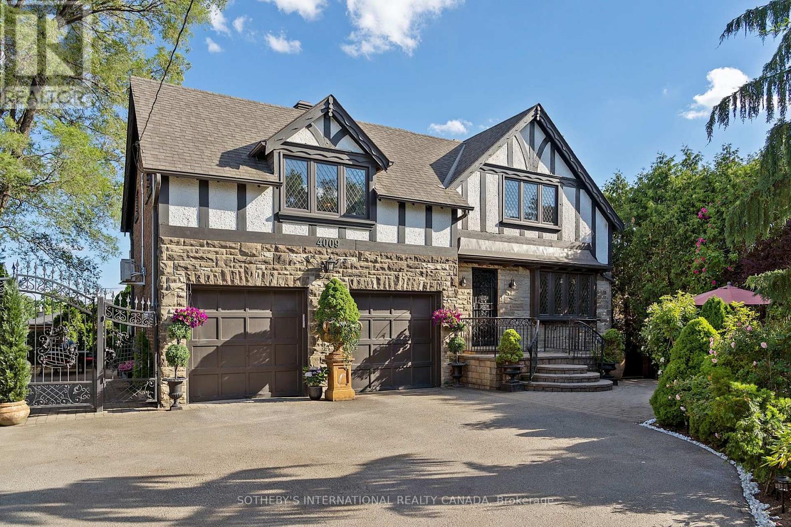 4009 Bloor Street W, Toronto, Ontario  M9B 1M4 - Photo 3 - W13764912