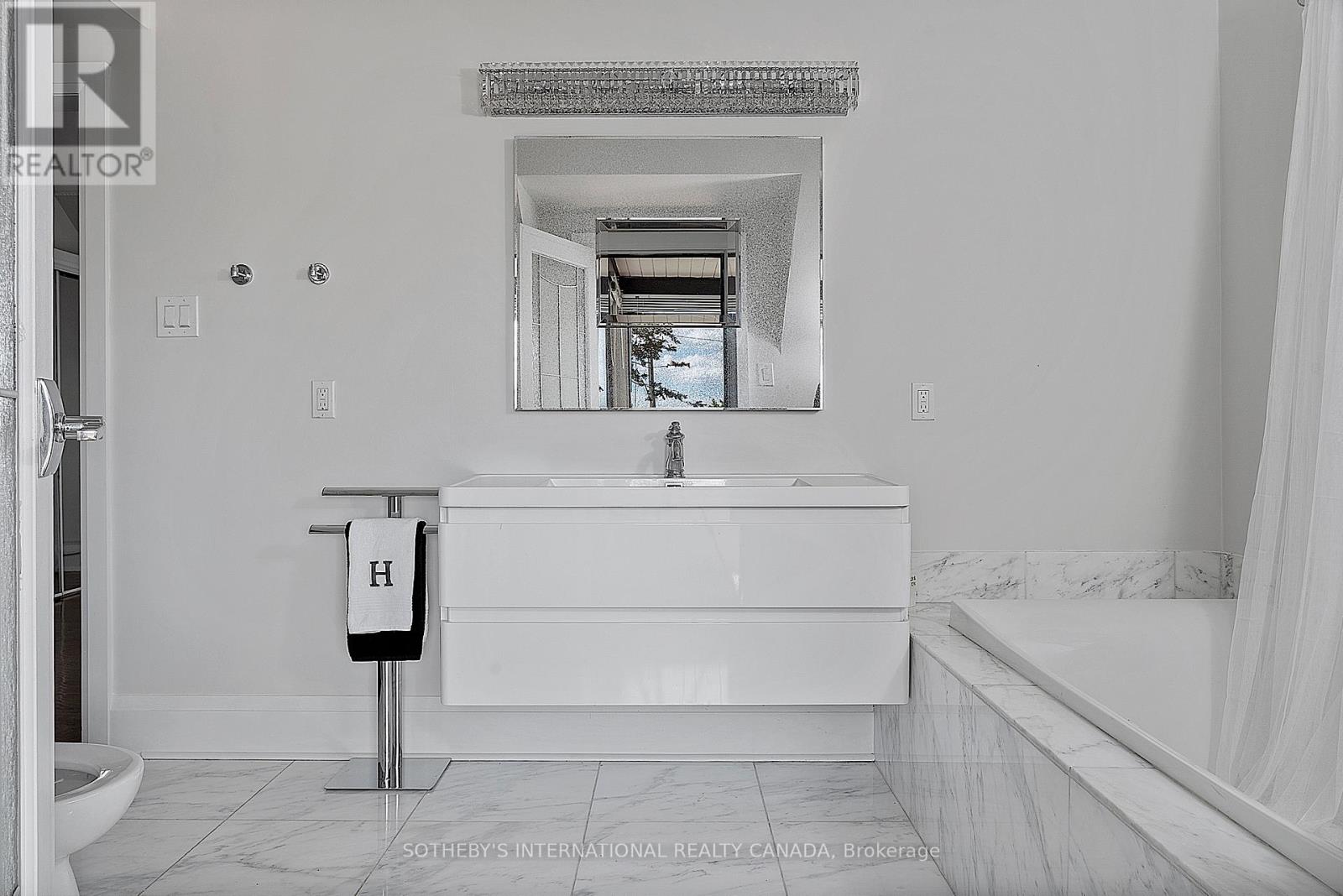 4009 Bloor Street W, Toronto, Ontario  M9B 1M4 - Photo 31 - W13764912