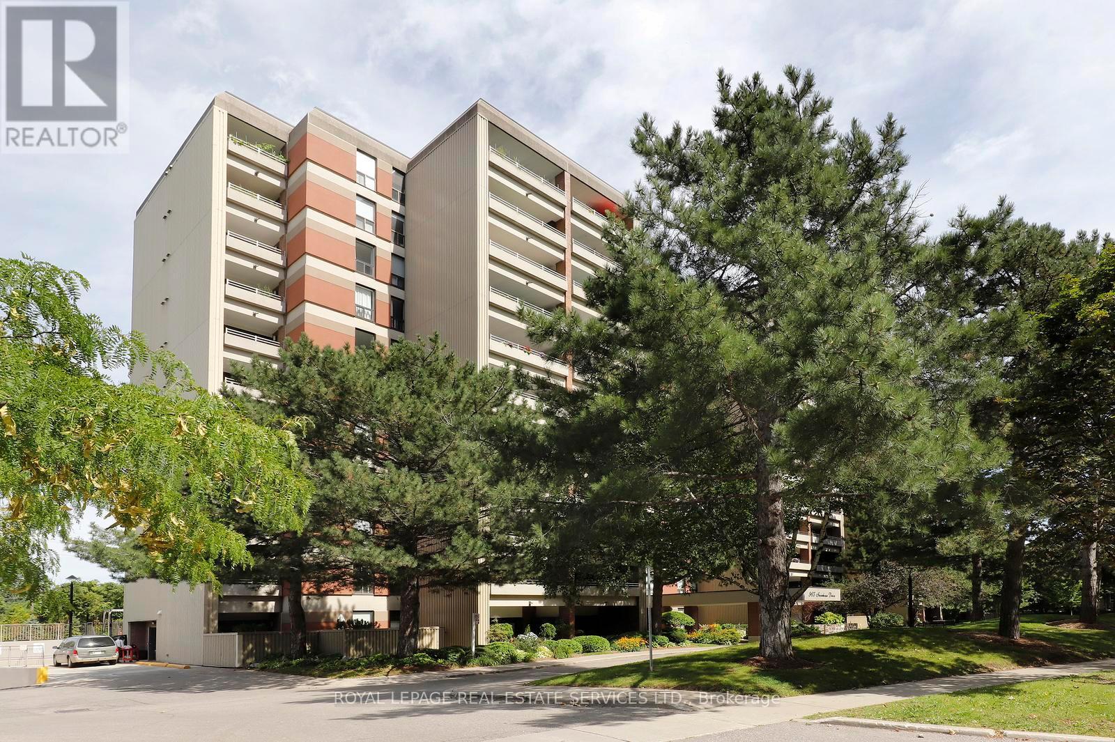 1103 - 965 Inverhouse Drive, Mississauga, Ontario L5J 4B4 - Photo 2 - W13764982