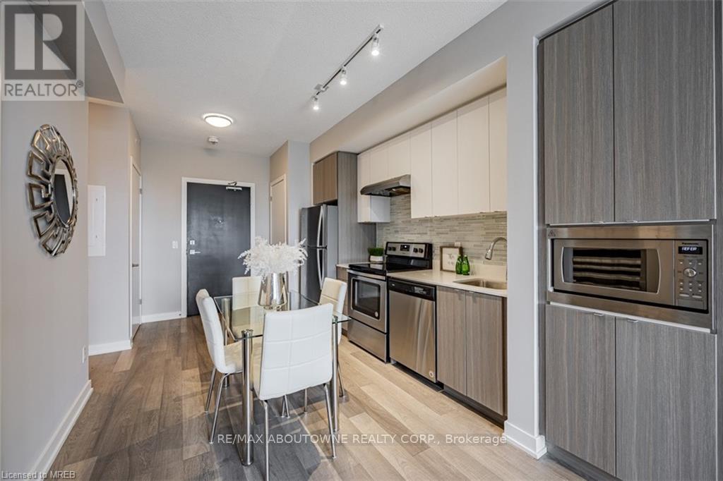 B416 - 5240 Dundas Street, Burlington, Ontario  L7L 0J6 - Photo 5 - W13764992
