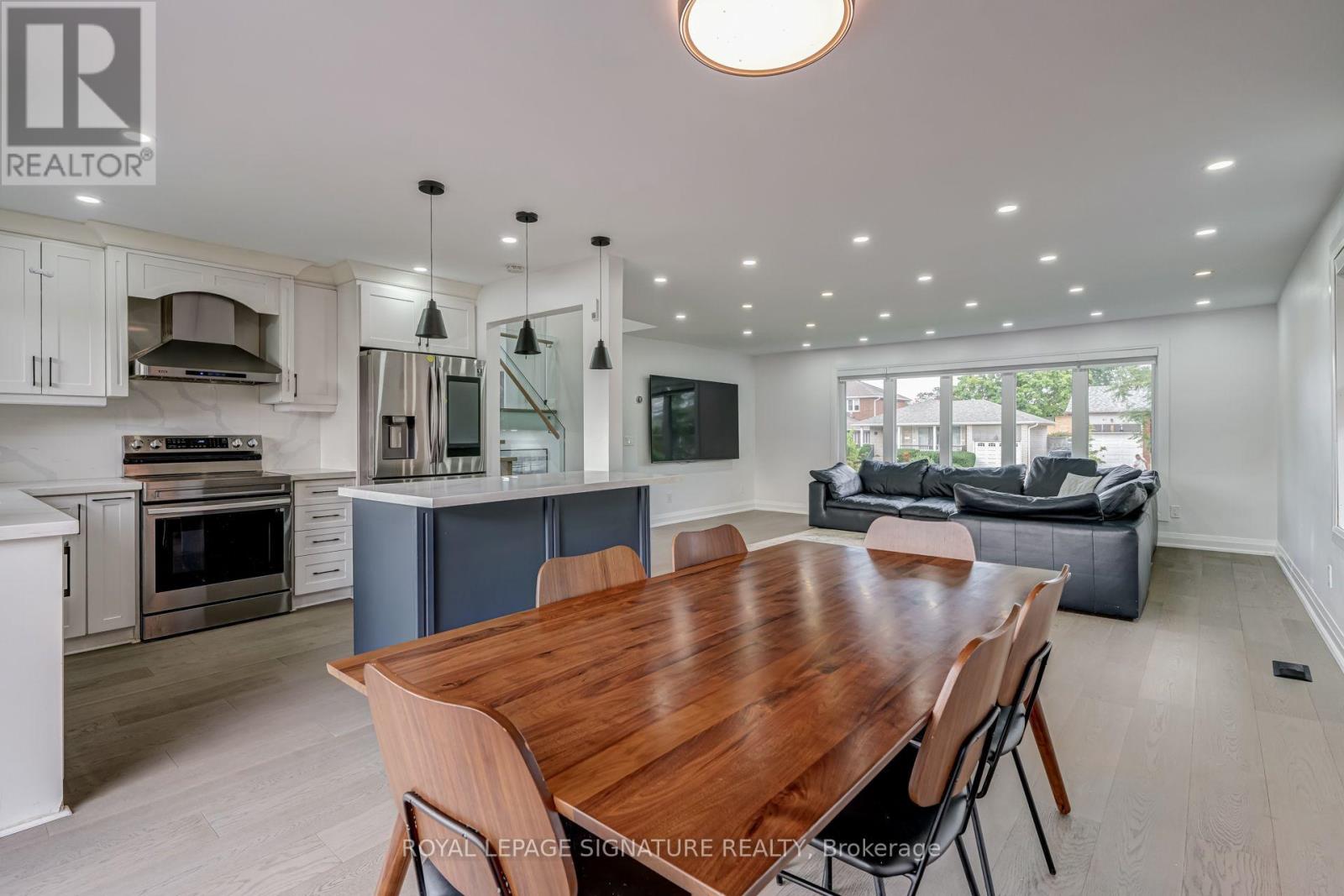 68 Stapleton Drive, Toronto, Ontario  M9R 2Z9 - Photo 11 - W13765000