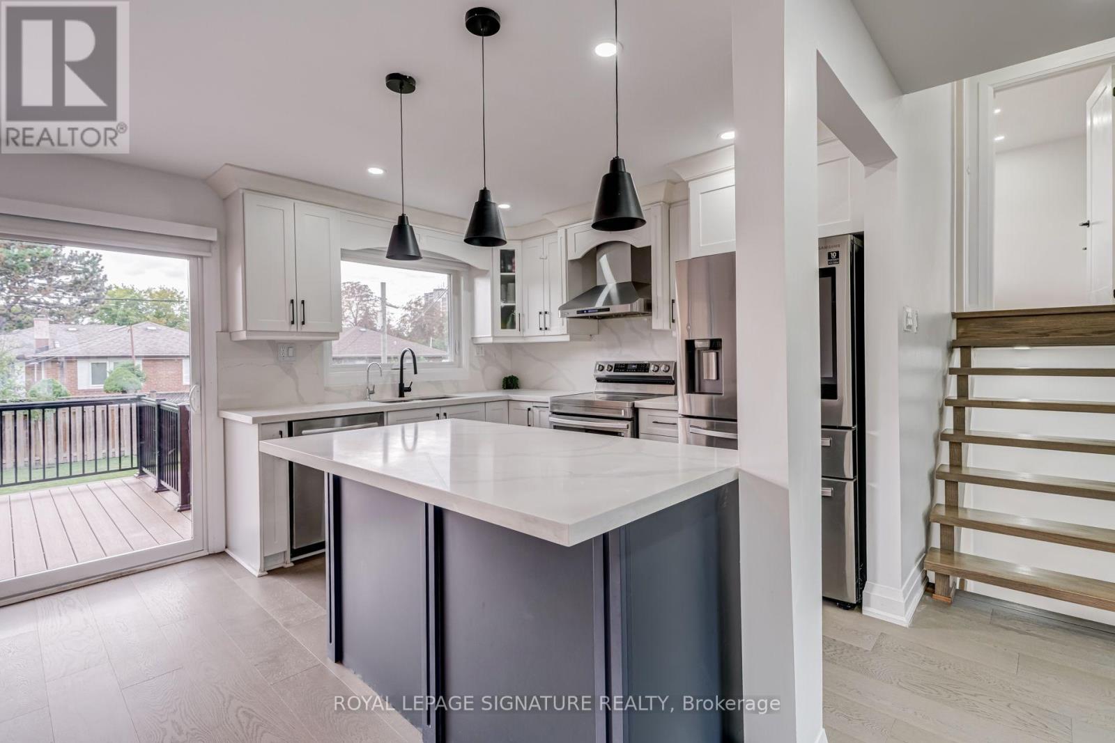 68 Stapleton Drive, Toronto, Ontario  M9R 2Z9 - Photo 14 - W13765000