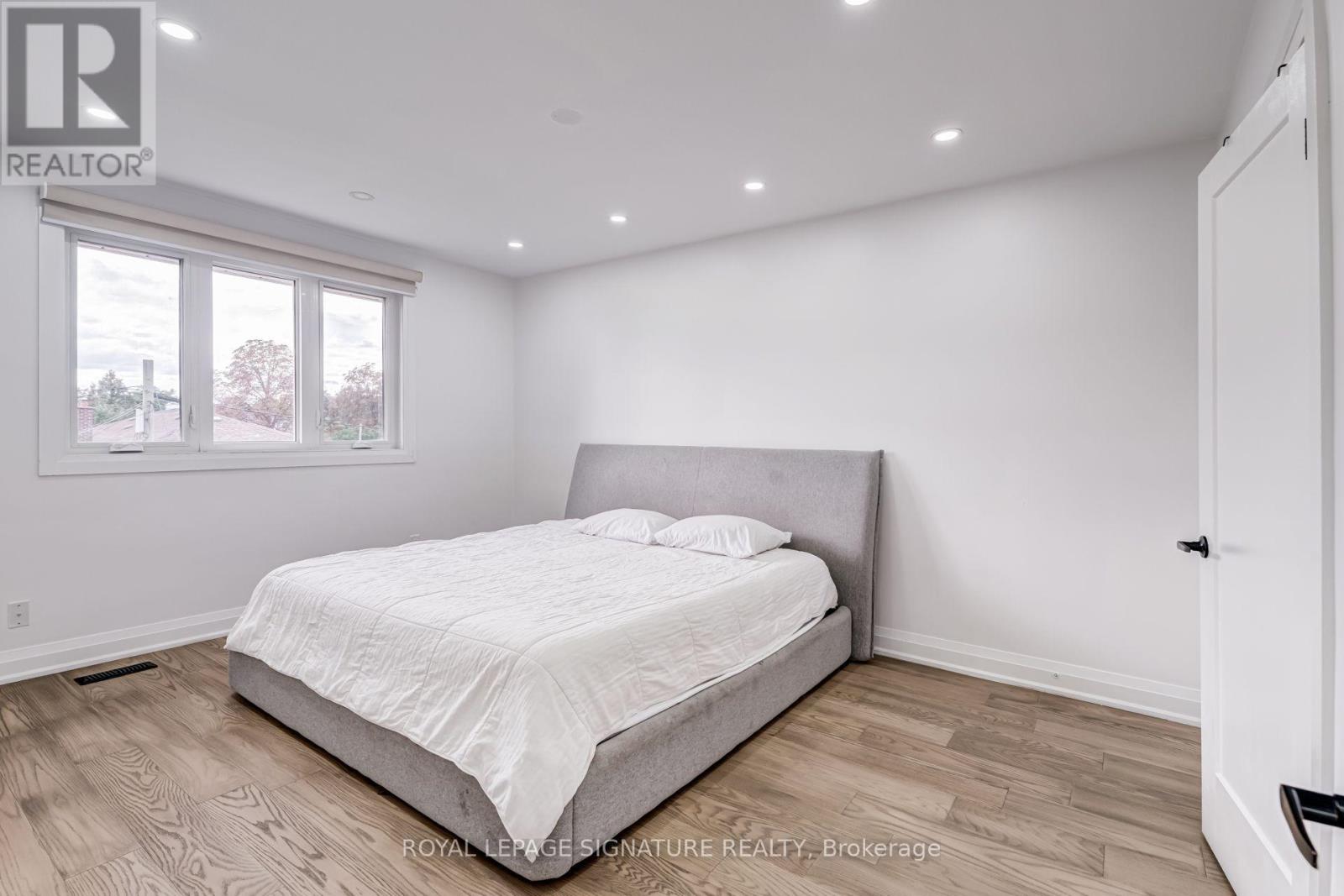 68 Stapleton Drive, Toronto, Ontario  M9R 2Z9 - Photo 16 - W13765000