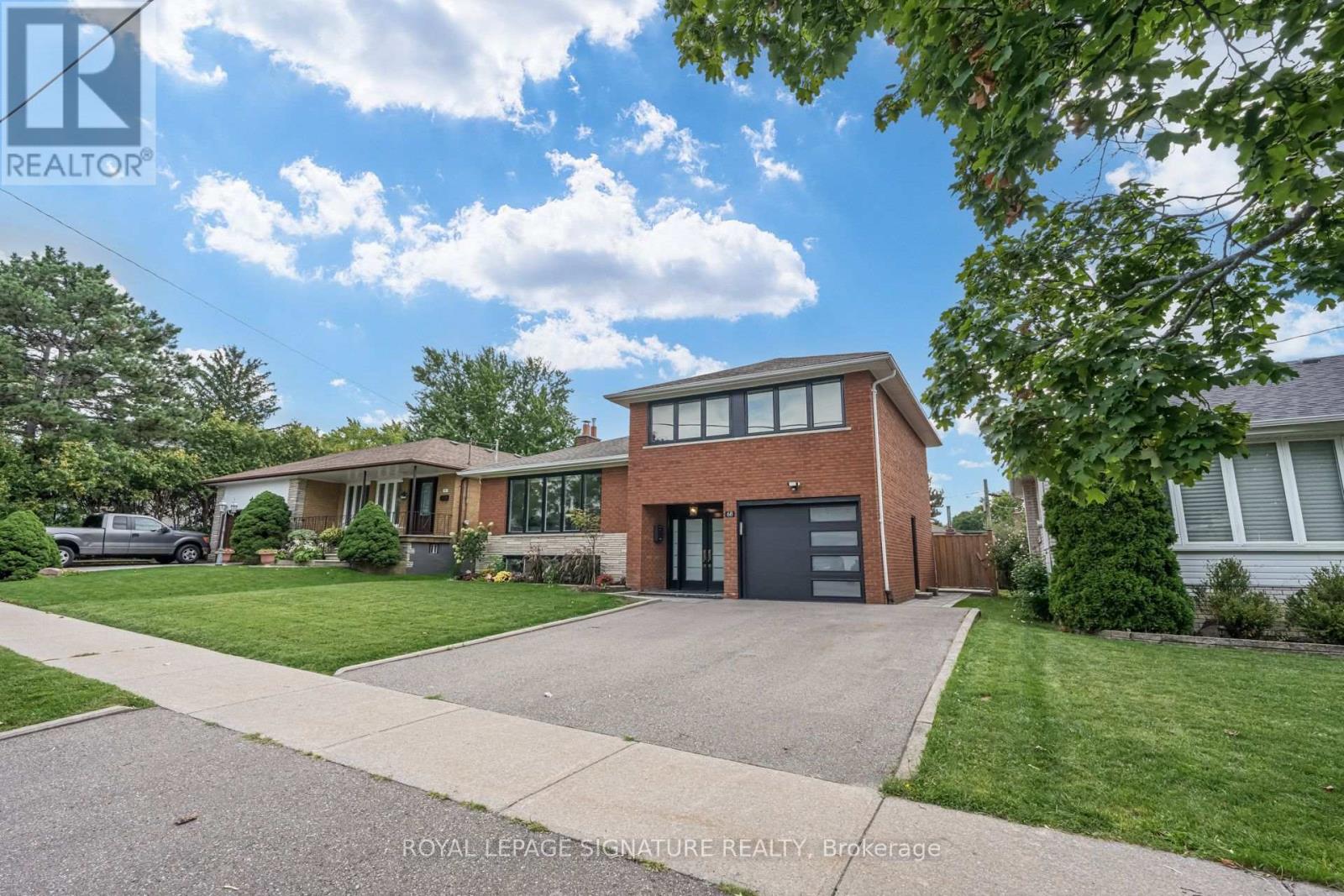 68 Stapleton Drive, Toronto, Ontario  M9R 2Z9 - Photo 2 - W13765000