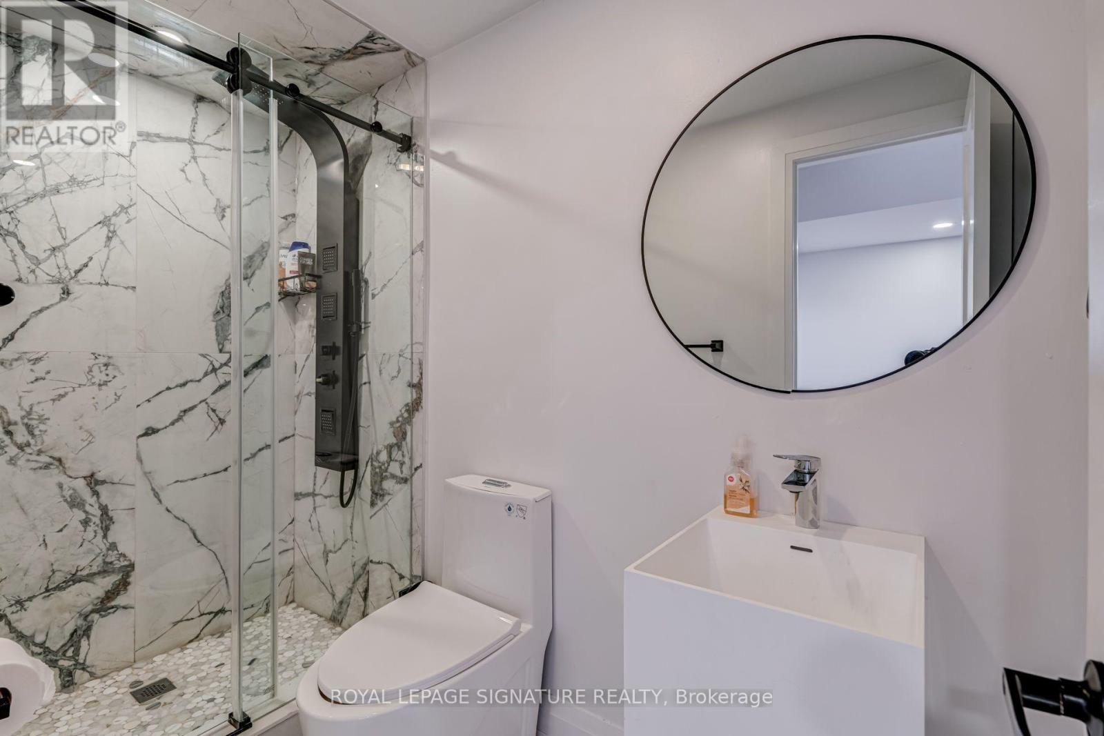 68 Stapleton Drive, Toronto, Ontario  M9R 2Z9 - Photo 24 - W13765000