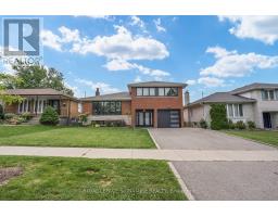 68 STAPLETON DRIVE, Toronto, Ontario
