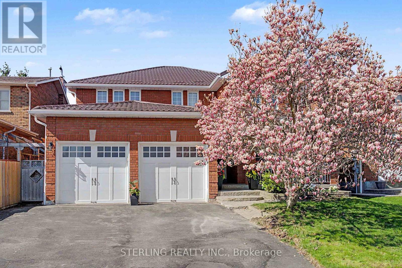 72 Sunforest Drive, Brampton, Ontario  L6Z 3Z5 - Photo 1 - W13765014