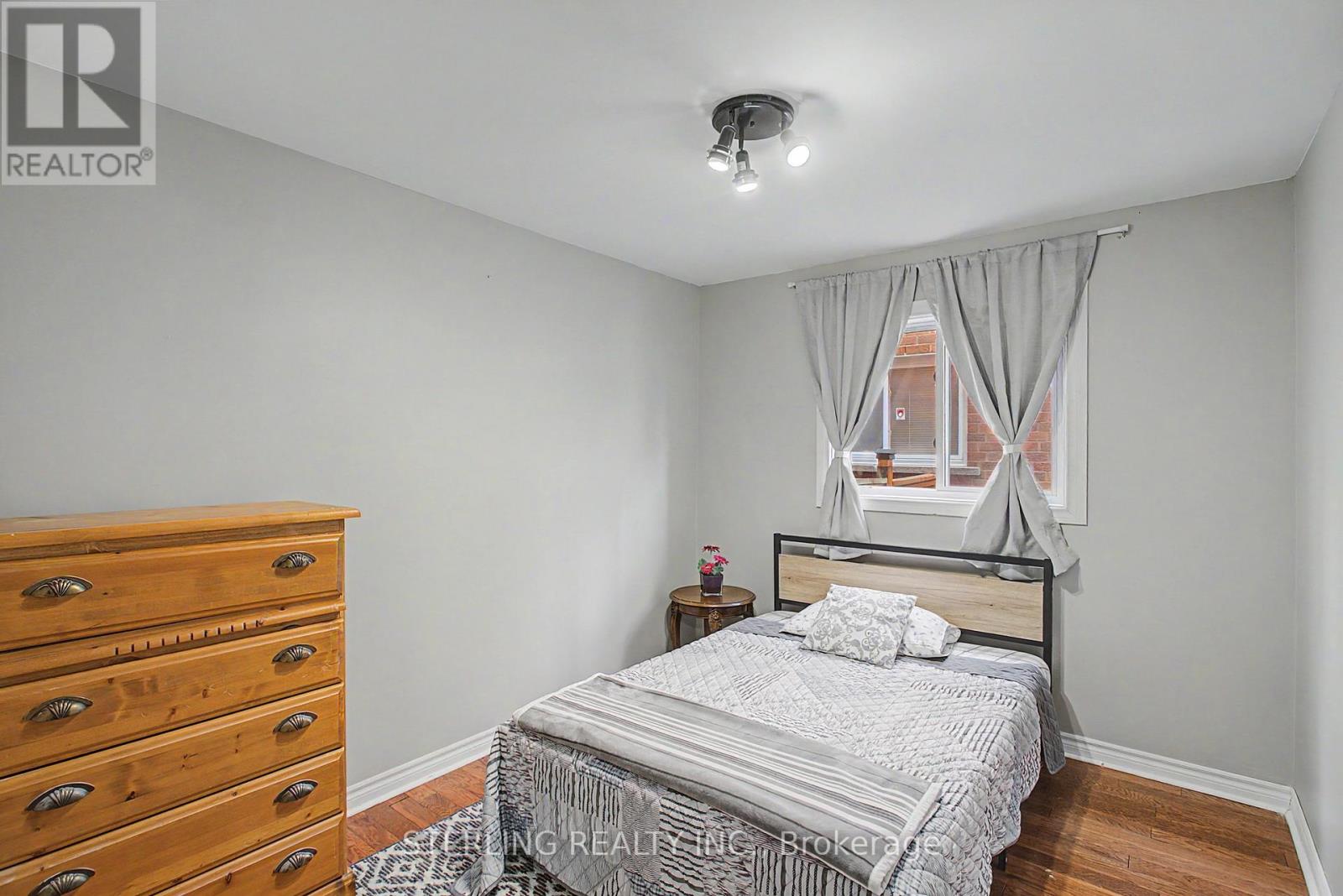 72 Sunforest Drive, Brampton, Ontario  L6Z 3Z5 - Photo 11 - W13765014
