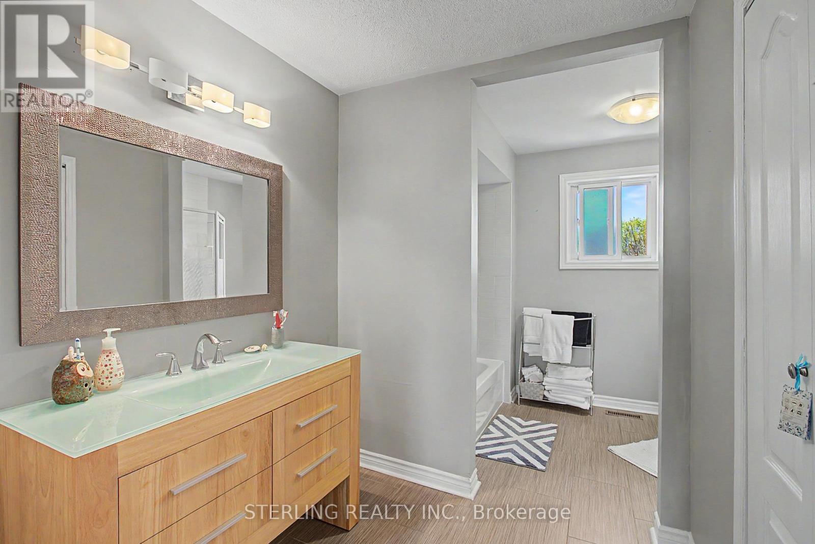 72 Sunforest Drive, Brampton, Ontario  L6Z 3Z5 - Photo 28 - W13765014