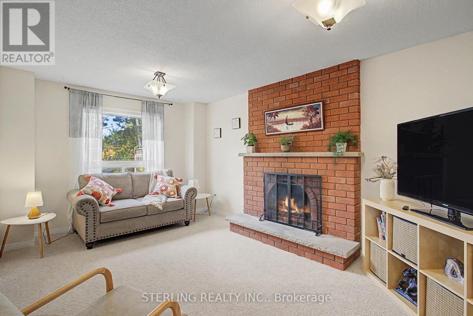 72 Sunforest Drive, Brampton, Ontario  L6Z 3Z5 - Photo 6 - W13765014