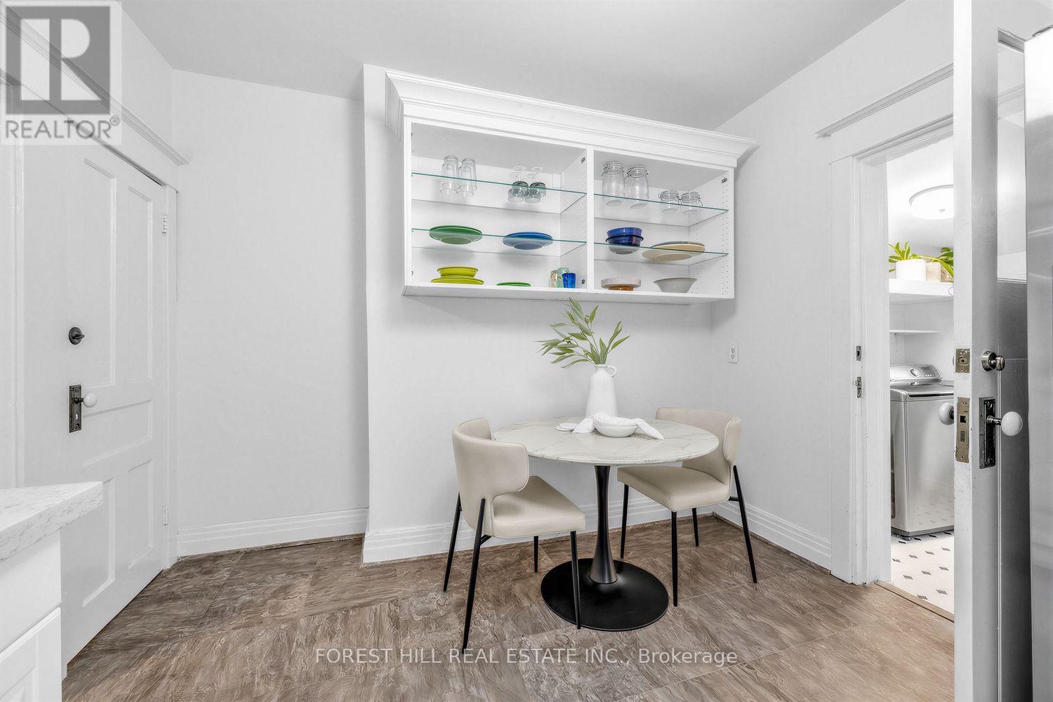 266 Harvie Avenue, Toronto, Ontario  M6E 4K6 - Photo 13 - W13765074