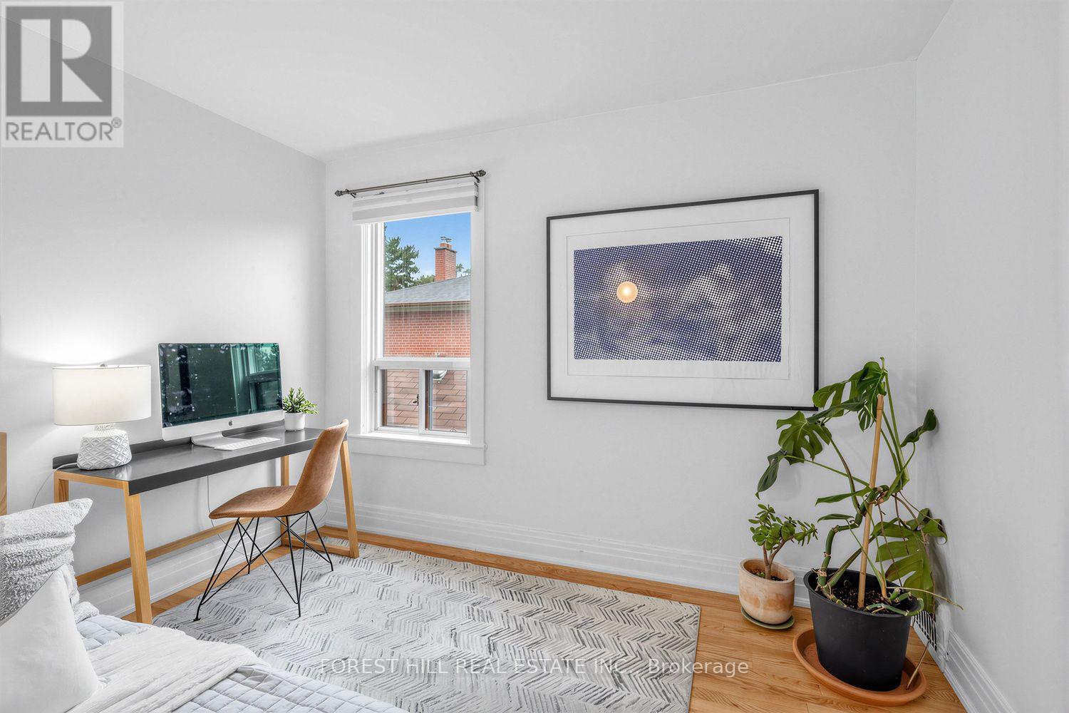 266 Harvie Avenue, Toronto, Ontario  M6E 4K6 - Photo 18 - W13765074