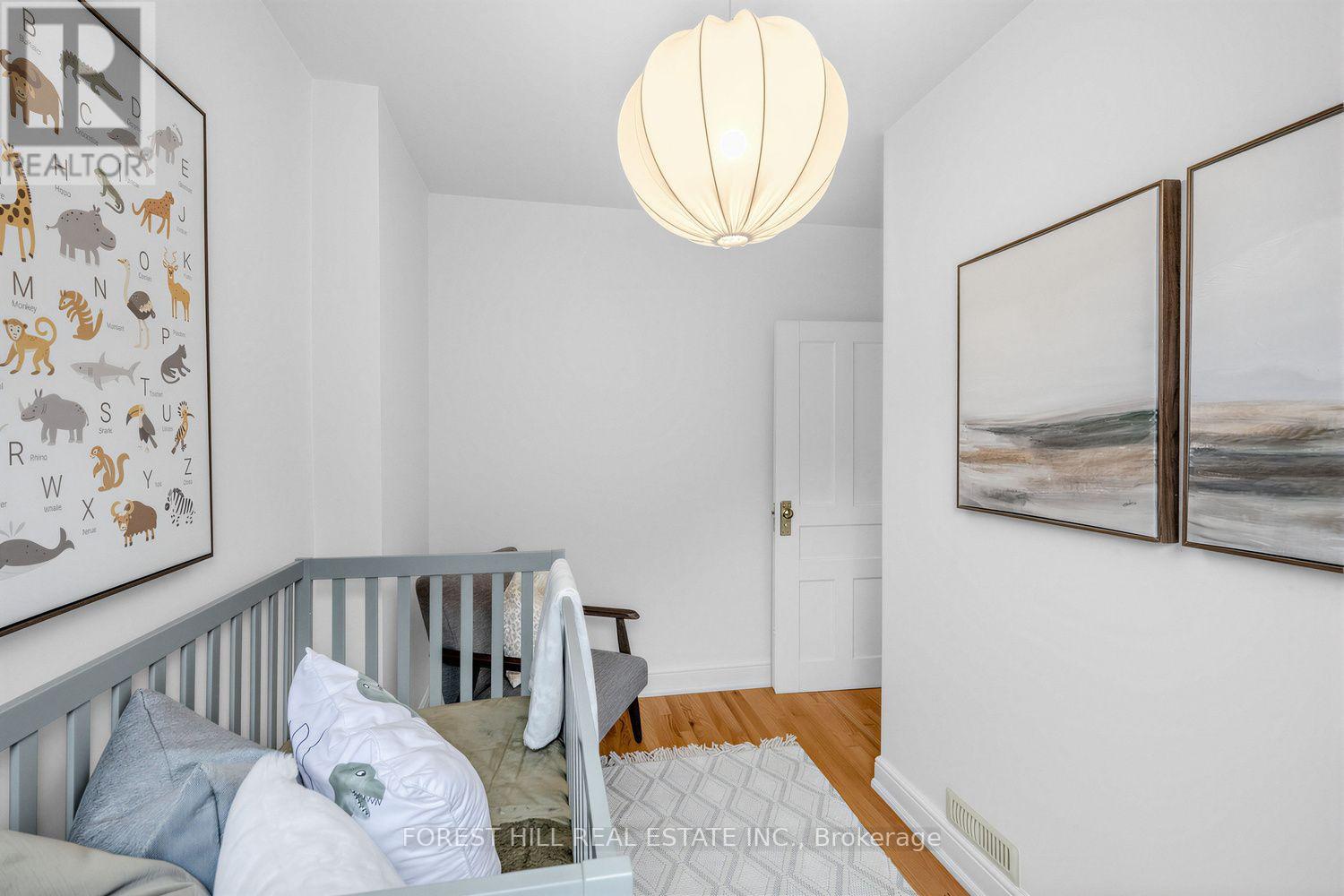 266 Harvie Avenue, Toronto, Ontario  M6E 4K6 - Photo 22 - W13765074