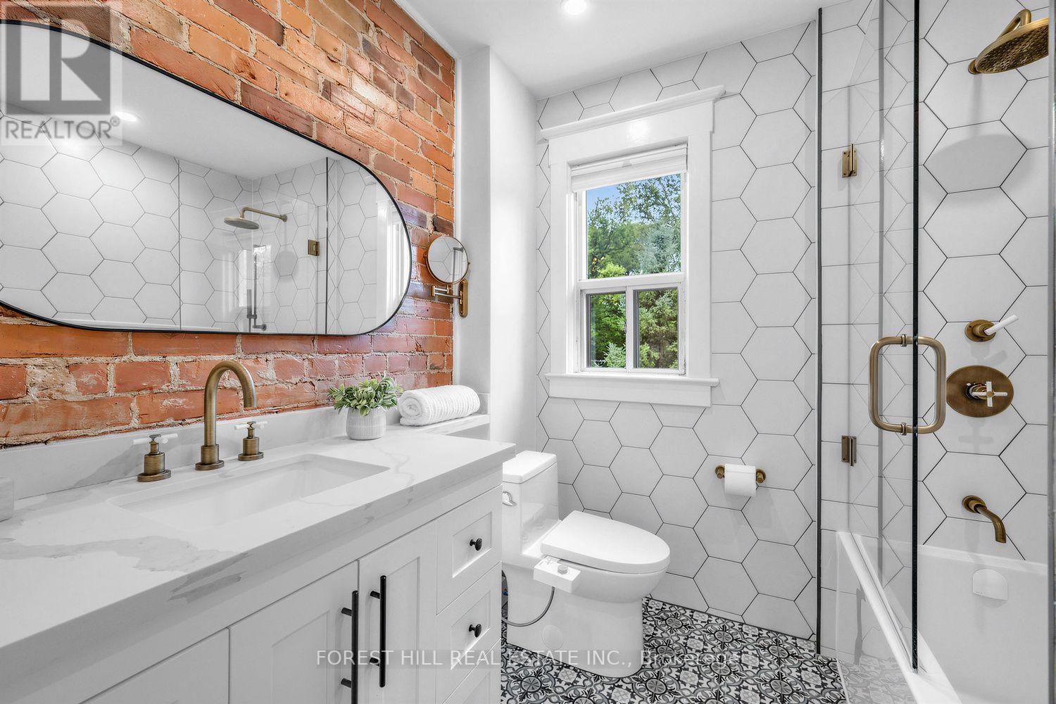 266 Harvie Avenue, Toronto, Ontario  M6E 4K6 - Photo 23 - W13765074