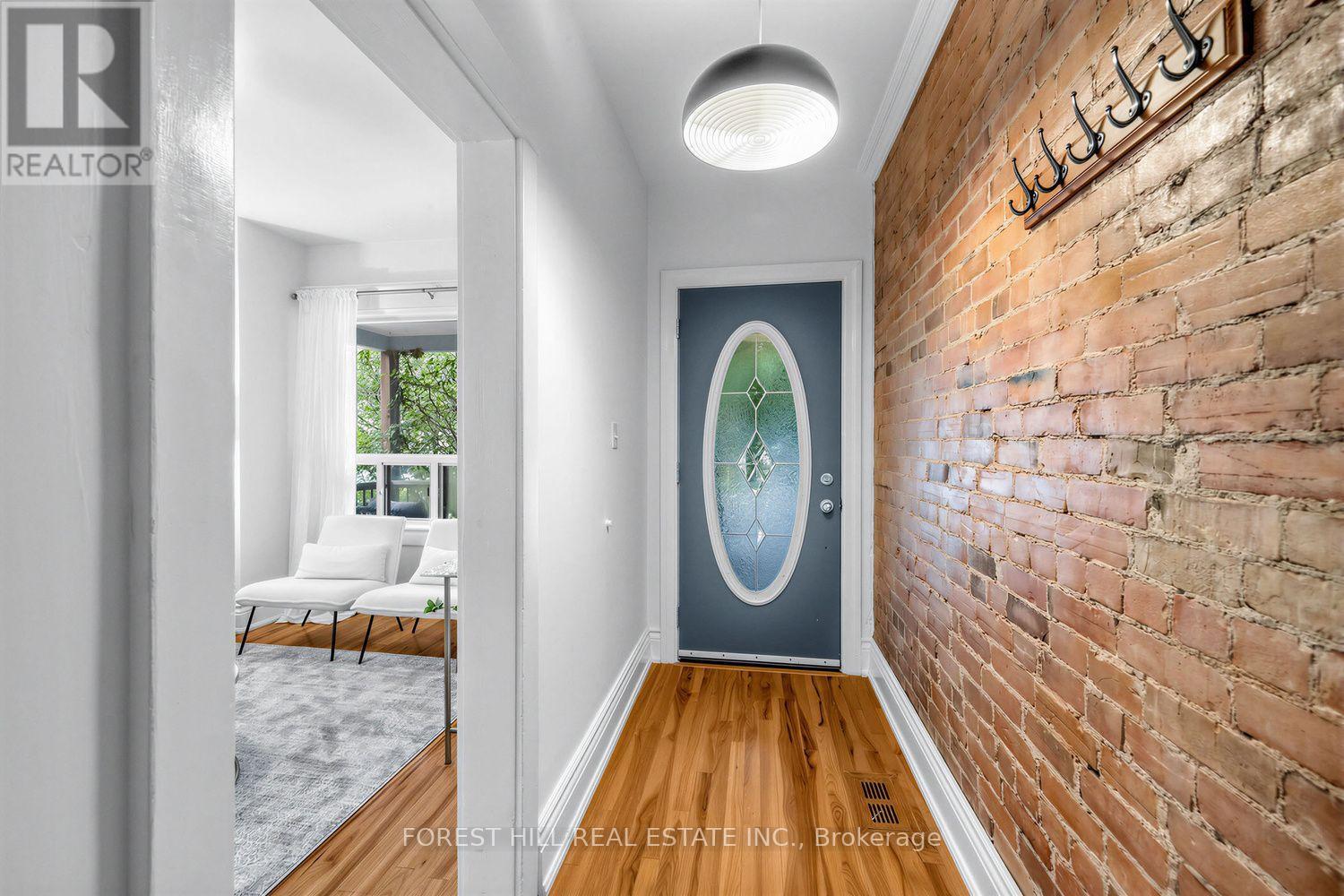 266 Harvie Avenue, Toronto, Ontario  M6E 4K6 - Photo 3 - W13765074