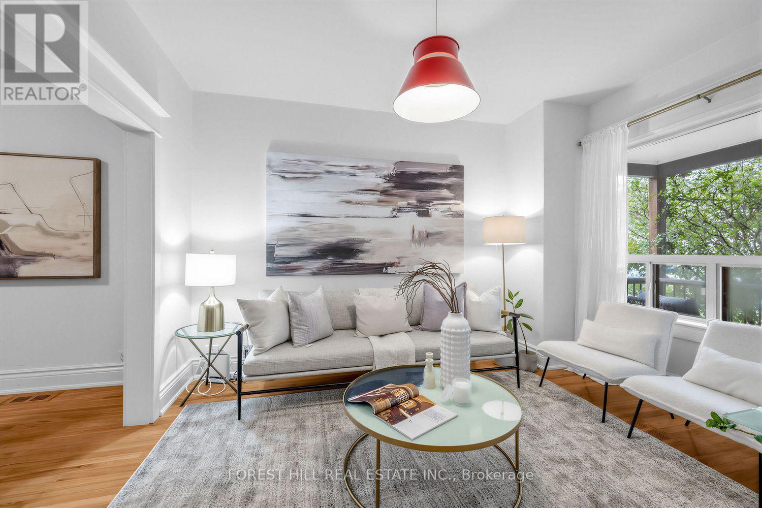 266 Harvie Avenue, Toronto, Ontario  M6E 4K6 - Photo 4 - W13765074