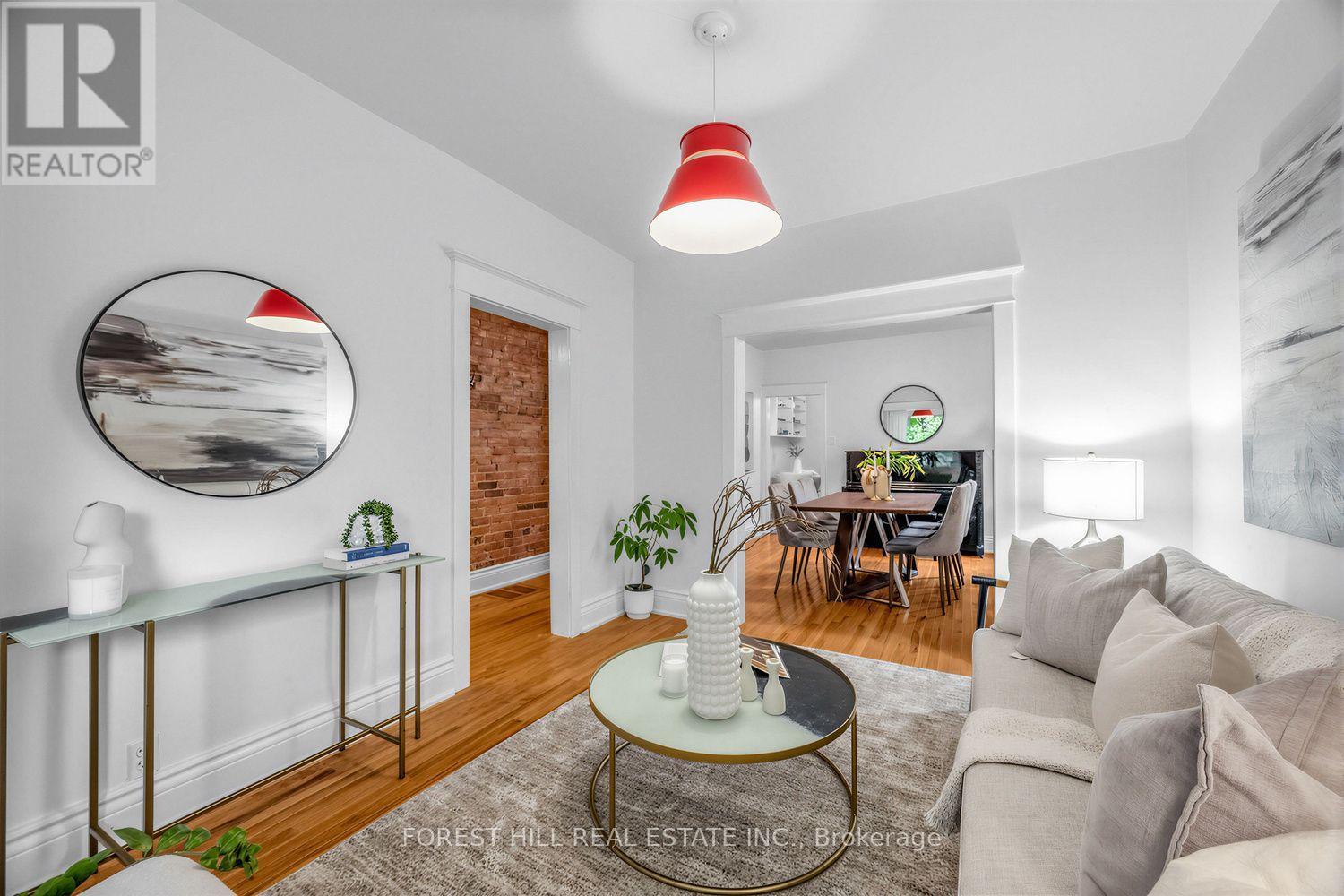 266 Harvie Avenue, Toronto, Ontario  M6E 4K6 - Photo 6 - W13765074