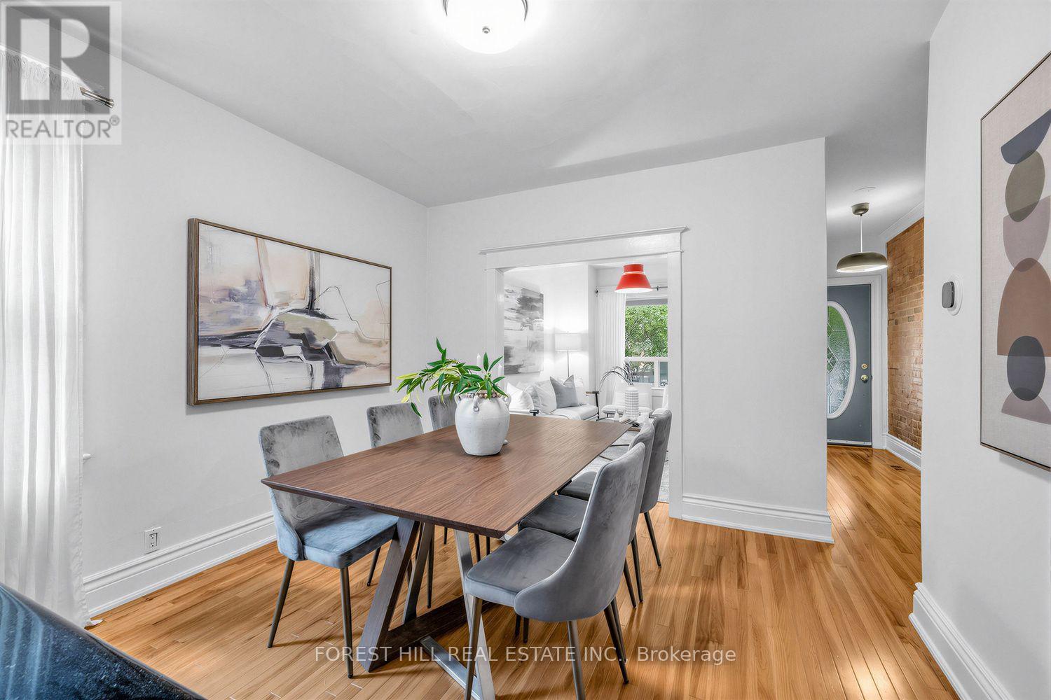 266 Harvie Avenue, Toronto, Ontario  M6E 4K6 - Photo 9 - W13765074