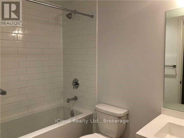 812 - 55 Speers Road, Oakville, Ontario  L6K 0H9 - Photo 10 - W13765096