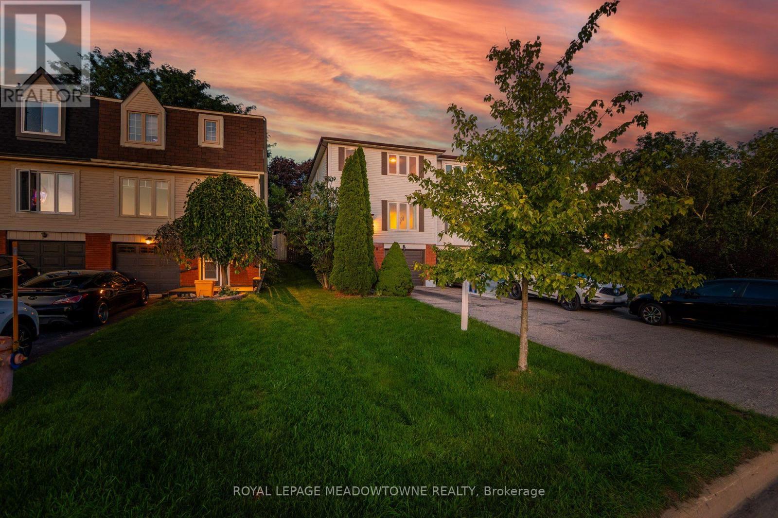 38 Lakeview Court, Orangeville, Ontario  L9W 4P2 - Photo 4 - W13765124