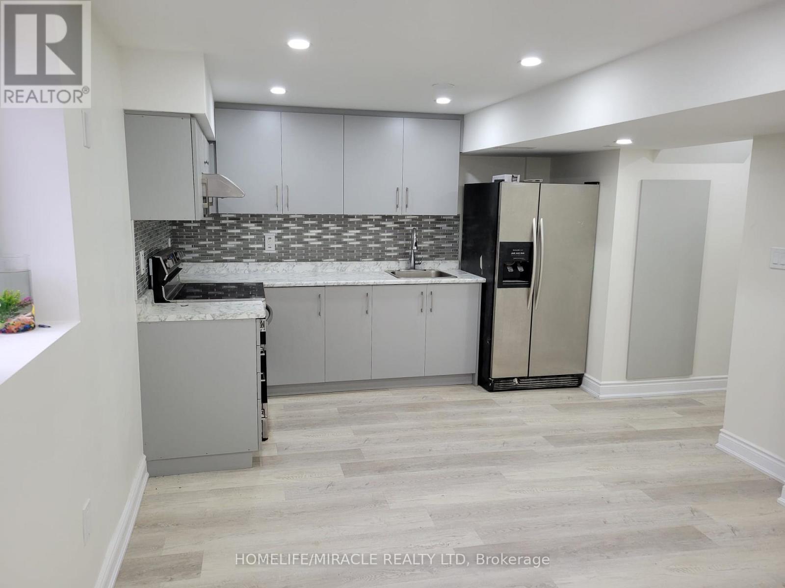 Bsmt - 6959 Tassel Crescent, Mississauga, Ontario  L5W 1G9 - Photo 5 - W13765128
