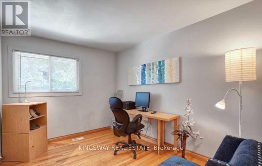 16 Plainsman Road, Mississauga, Ontario  L5N 1C5 - Photo 13 - W13765158