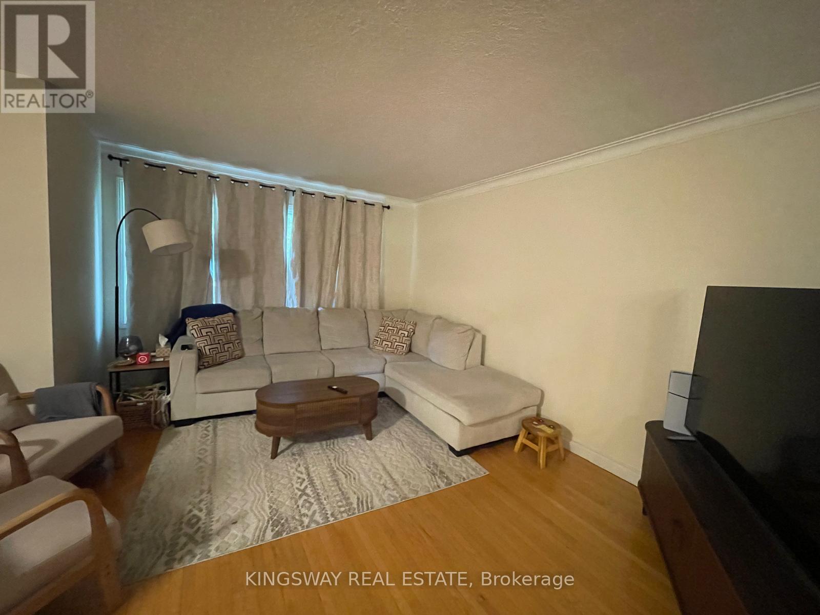 16 Plainsman Road, Mississauga, Ontario  L5N 1C5 - Photo 6 - W13765158