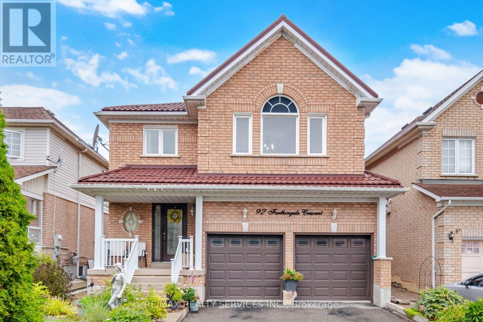 92 FARTHINGALE CRESCENT, Brampton, Ontario