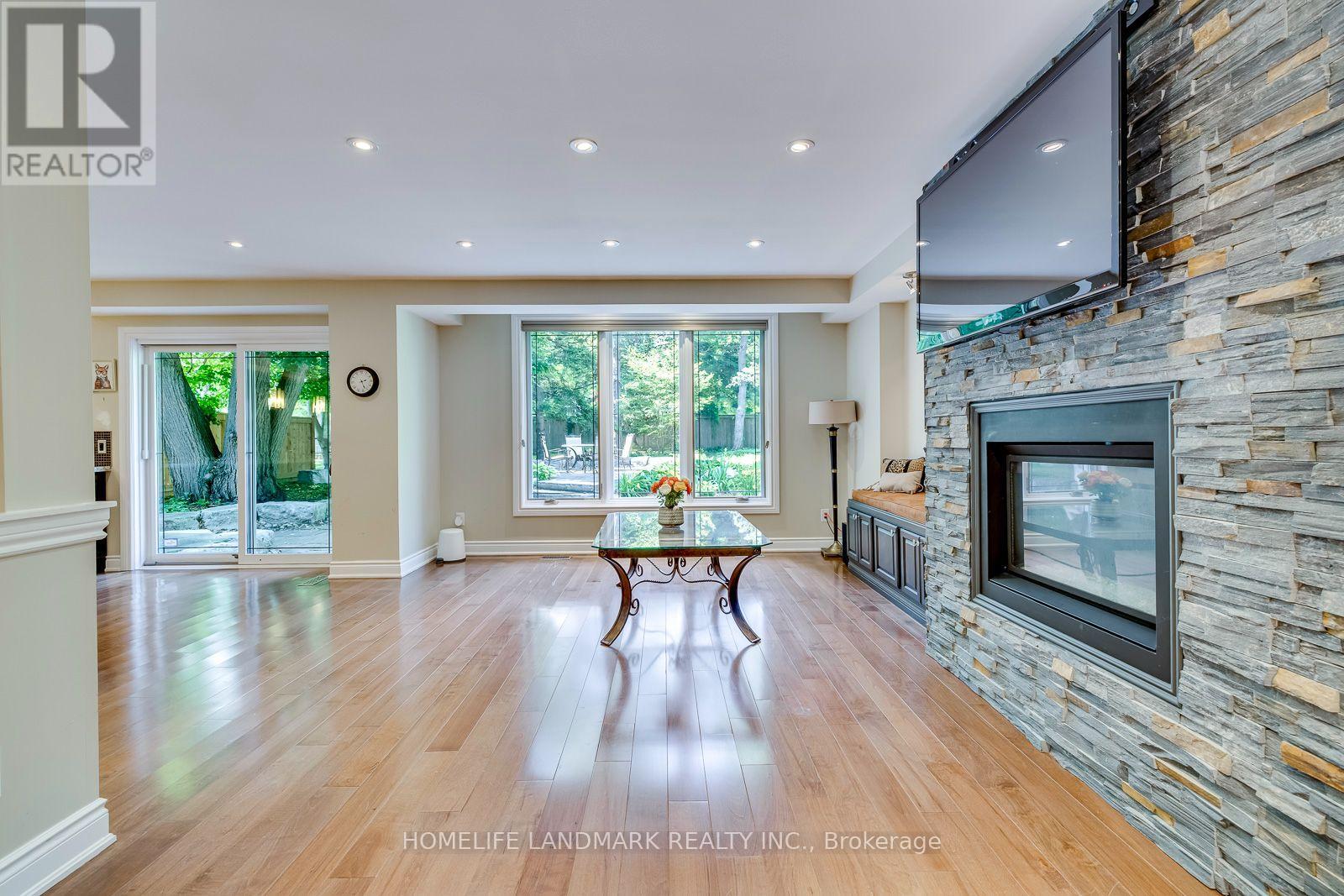 2333 Bennington Gate, Oakville, Ontario  L6J 5N7 - Photo 11 - W13765244