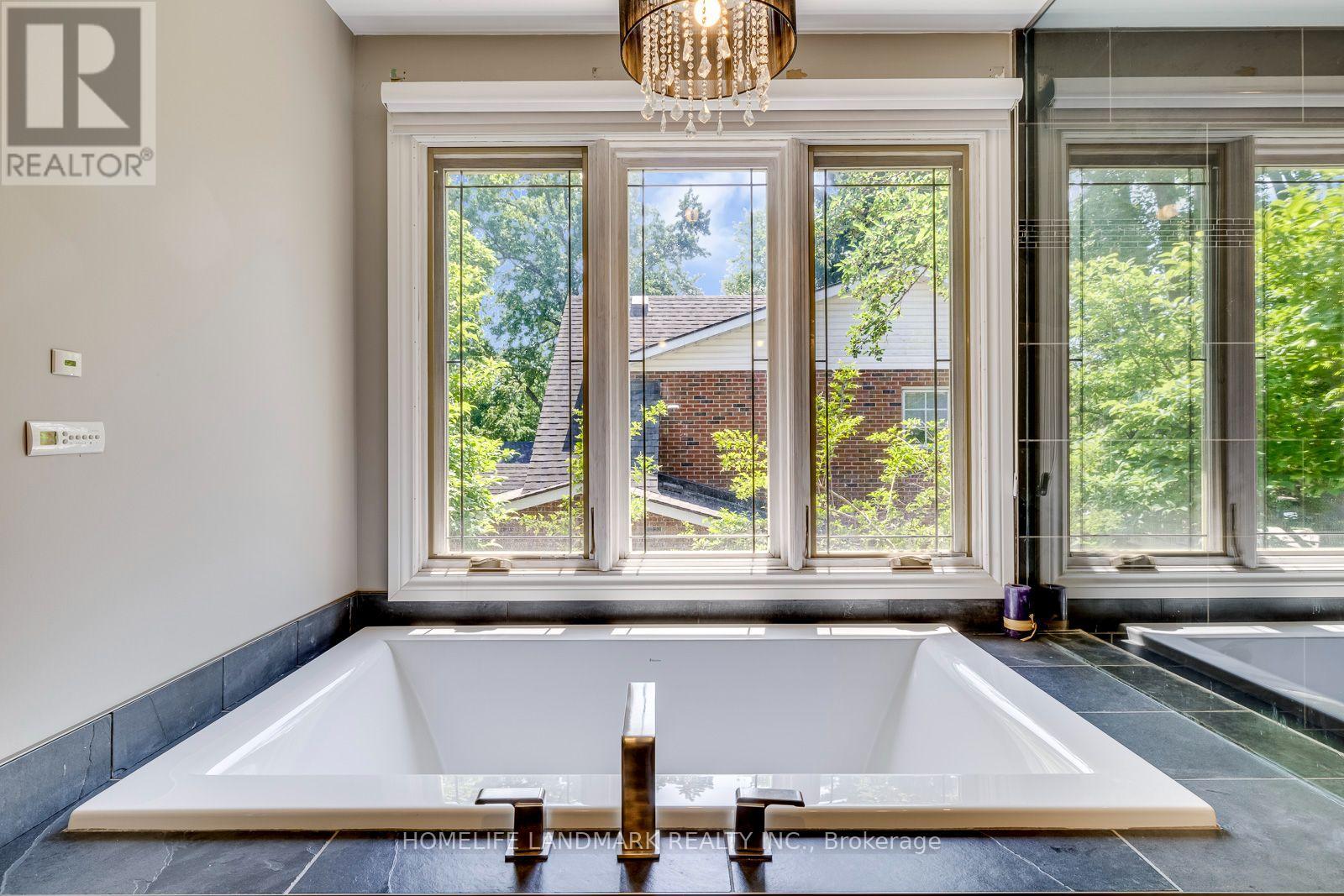2333 Bennington Gate, Oakville, Ontario  L6J 5N7 - Photo 23 - W13765244