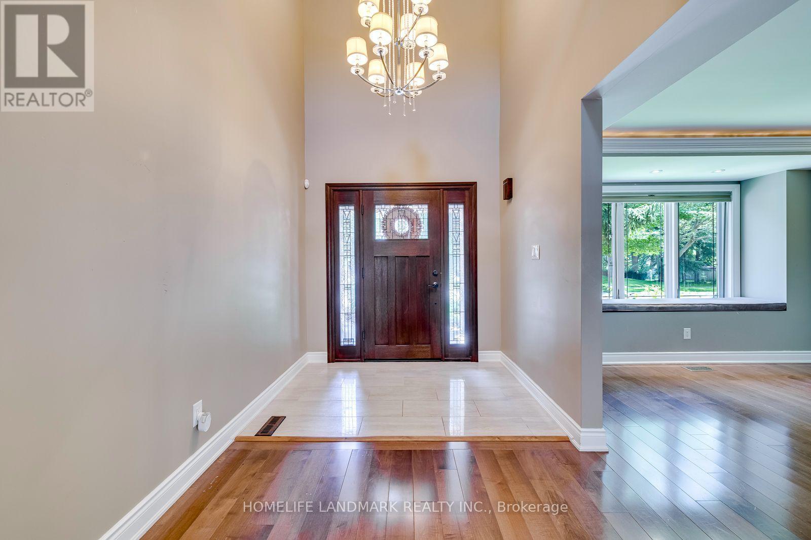 2333 Bennington Gate, Oakville, Ontario  L6J 5N7 - Photo 3 - W13765244