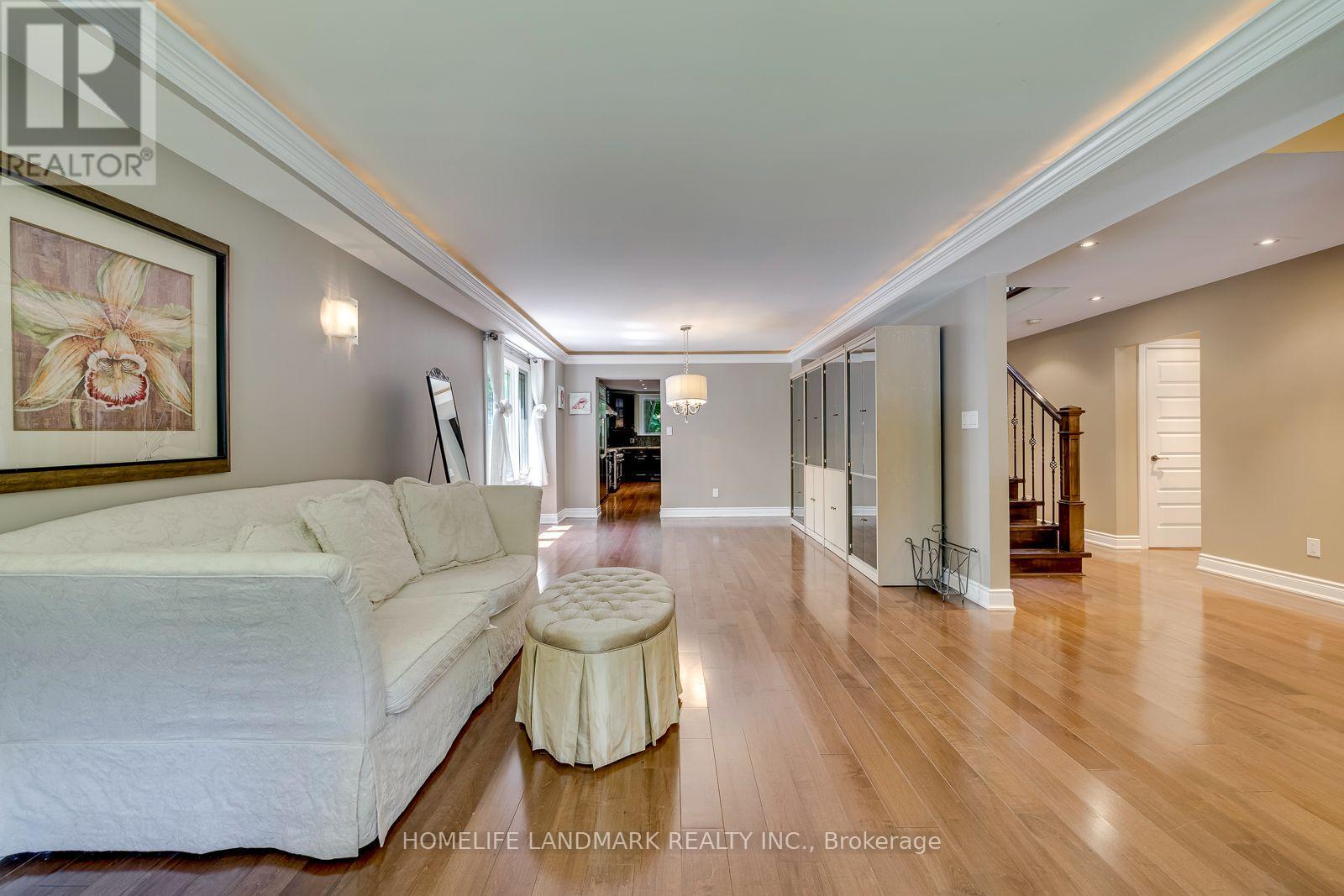 2333 Bennington Gate, Oakville, Ontario  L6J 5N7 - Photo 4 - W13765244
