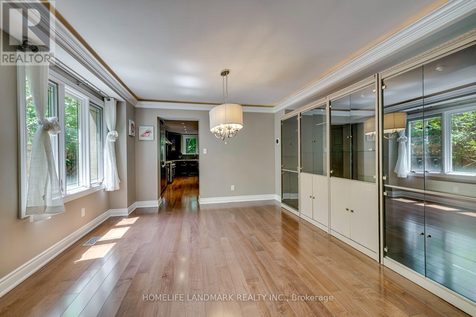 2333 Bennington Gate, Oakville, Ontario  L6J 5N7 - Photo 6 - W13765244