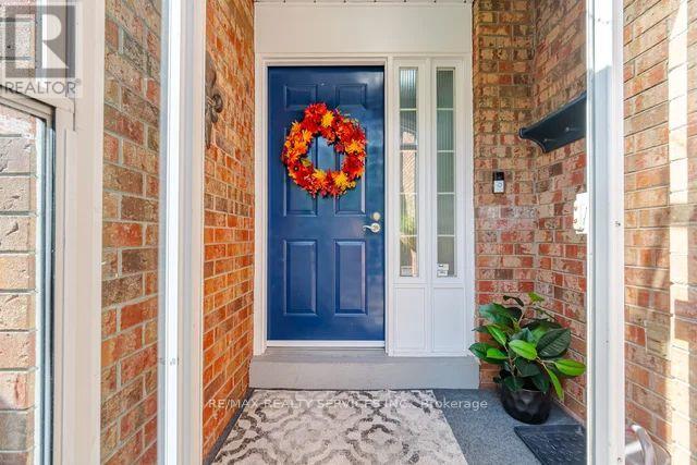 20 Noontide Court, Brampton, Ontario  L6S 4H5 - Photo 4 - W13765264