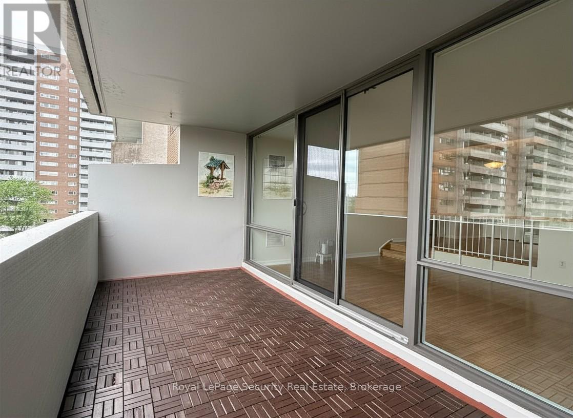 608 - 260 Scarlett Road, Toronto, Ontario  M6N 4X6 - Photo 14 - W13765298