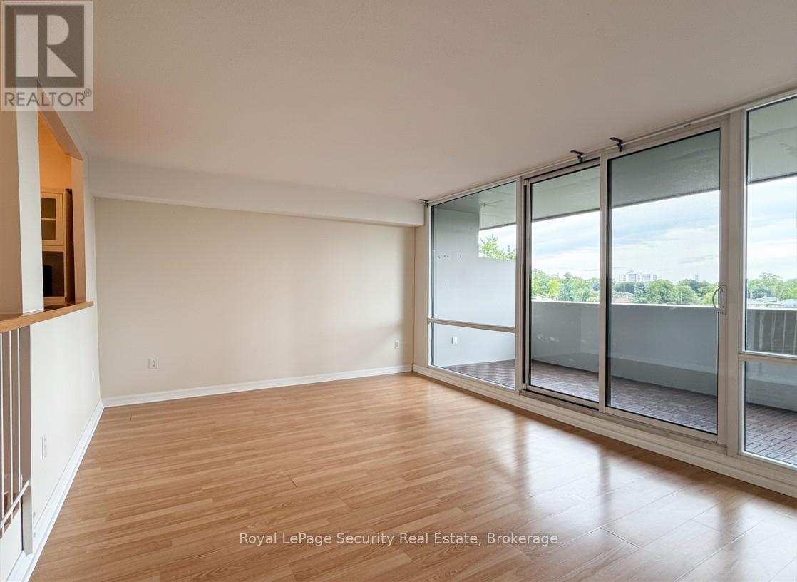 608 - 260 Scarlett Road, Toronto, Ontario  M6N 4X6 - Photo 4 - W13765298