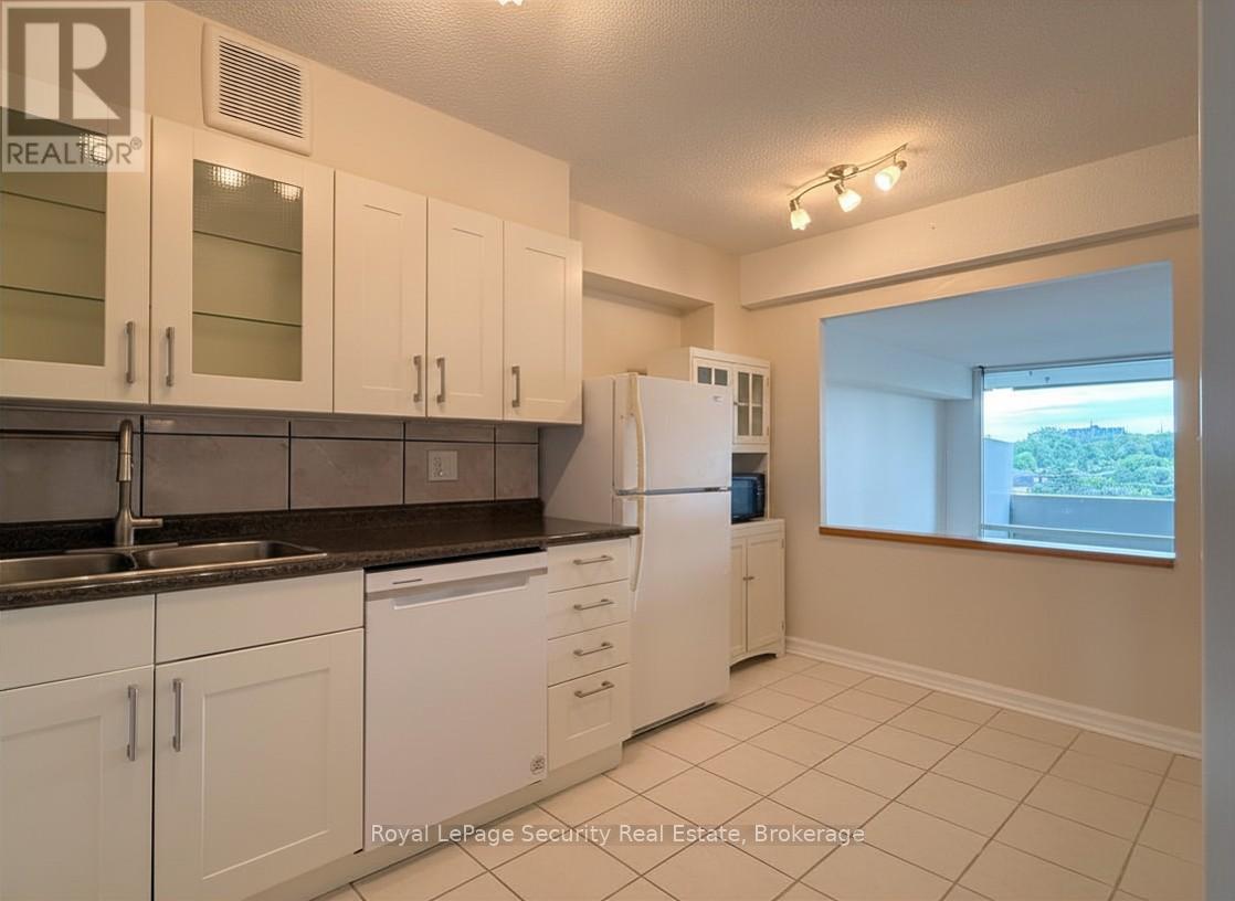 608 - 260 Scarlett Road, Toronto, Ontario  M6N 4X6 - Photo 9 - W13765298