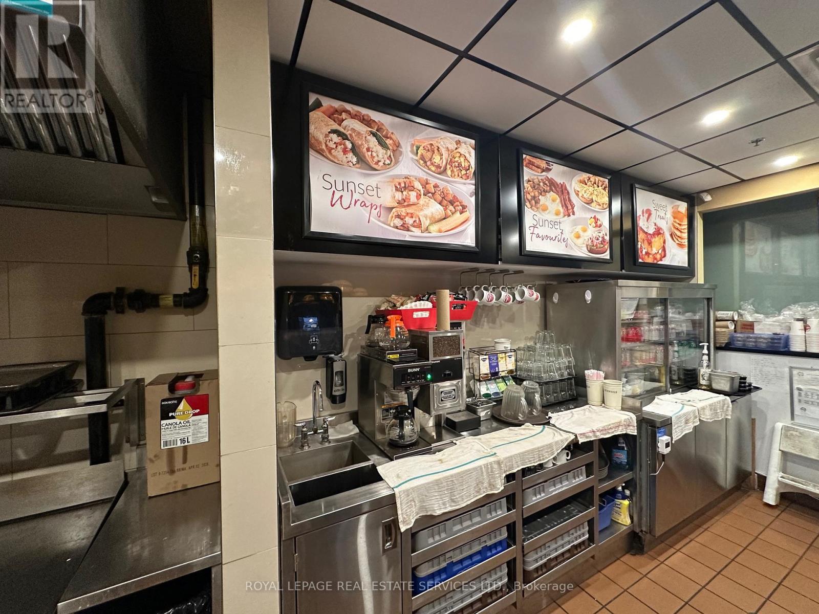 111 - 507 Lakeshore Road, Mississauga, Ontario L5G 1H9 - Photo 14 - W13765338