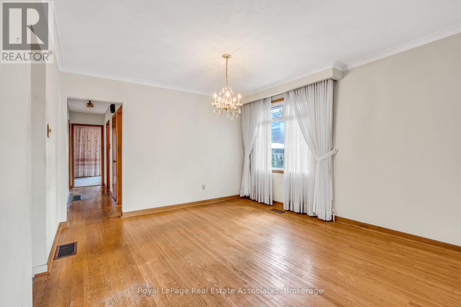 59 Stapleton Drive, Toronto, Ontario  M9R 2Z8 - Photo 13 - W13765340