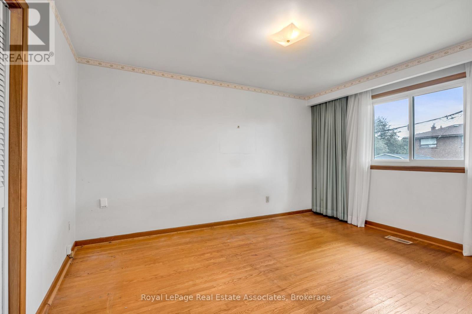 59 Stapleton Drive, Toronto, Ontario  M9R 2Z8 - Photo 21 - W13765340