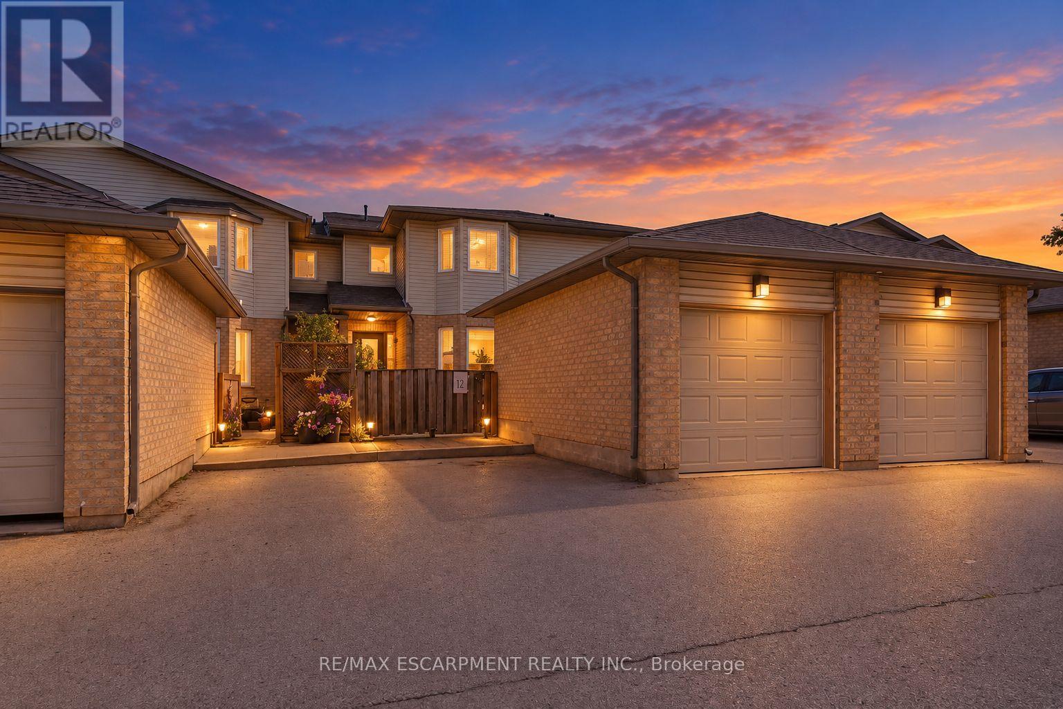 47 Dynasty Avenue, Hamilton, Ontario  L8G 4Z5 - Photo 2 - X13765388