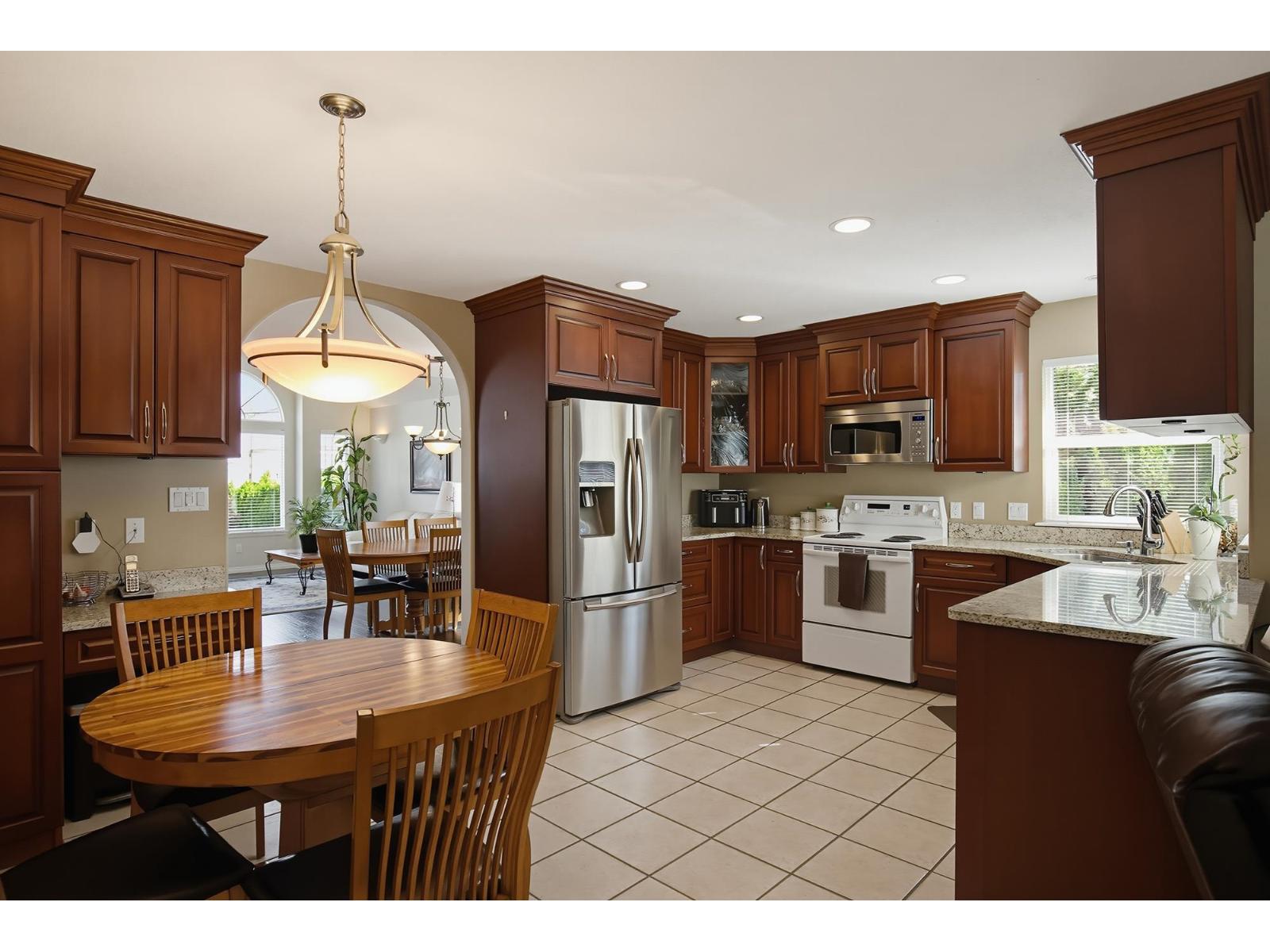 33134 Cherry Avenue, Mission, British Columbia  V2V 2V2 - Photo 10 - R3163231