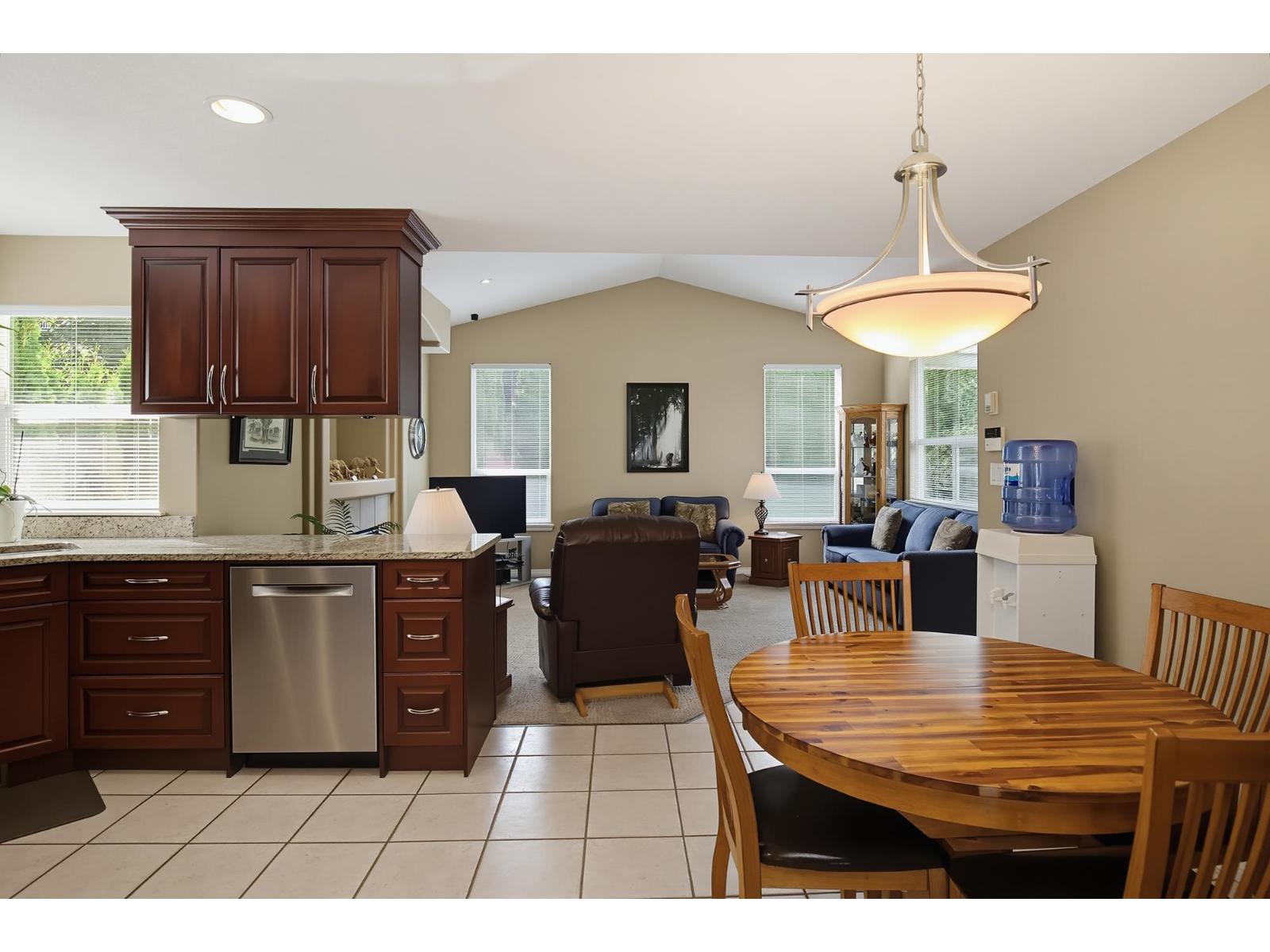 33134 Cherry Avenue, Mission, British Columbia  V2V 2V2 - Photo 13 - R3163231