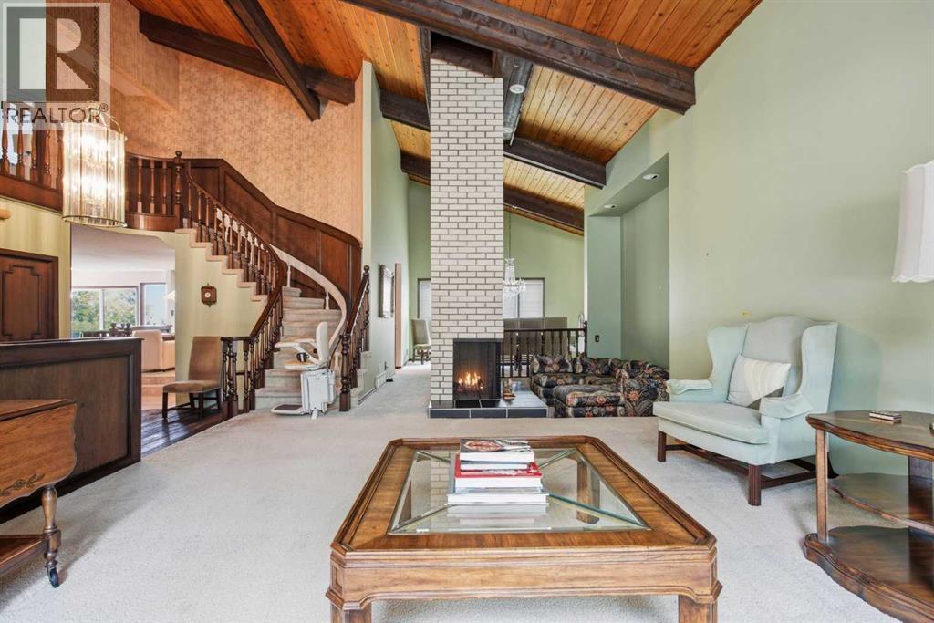 336 Pump Hill Crescent SW, Calgary, Alberta  T2V 4M1 - Photo 4 - A2343454