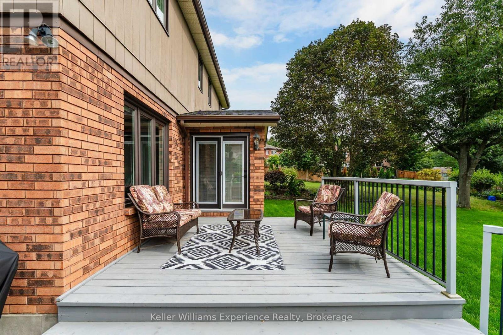 27 Rosewood Avenue, Springwater, Ontario  L0L 1X0 - Photo 39 - S13121912