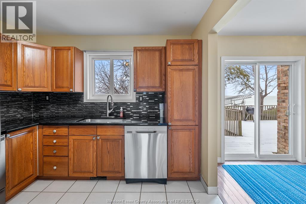 5530 St. Clair Unit# A, Lakeshore, Ontario  N0R 1N0 - Photo 9 - 26022161